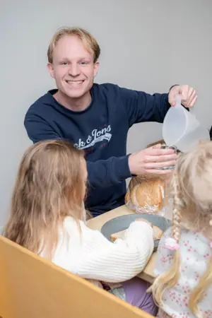 Werken Bij Compananny Pedagogisch Medewerker Nick Onze Onmisbare Mannen In De Kinderopvang Bij Compananny
