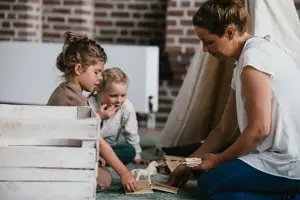 Werken Bij Compananny Kinderopvang Nanny Meisjes Spelen Grond Met Paard