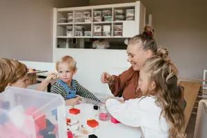 Werken Bij Compananny Kinderen Spelen Opvang Stagevergoeding Stage Lopen In De Kinderopvang Waar Moet Je Op Letten
