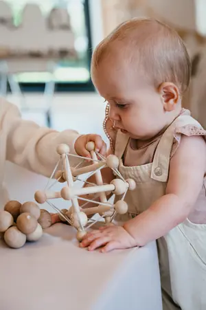 Werken bij CompaNanny pedagogisch beleid baby passief speelgoed