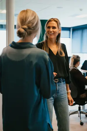 Werken Bij Compananny Vrouwen Overleggen